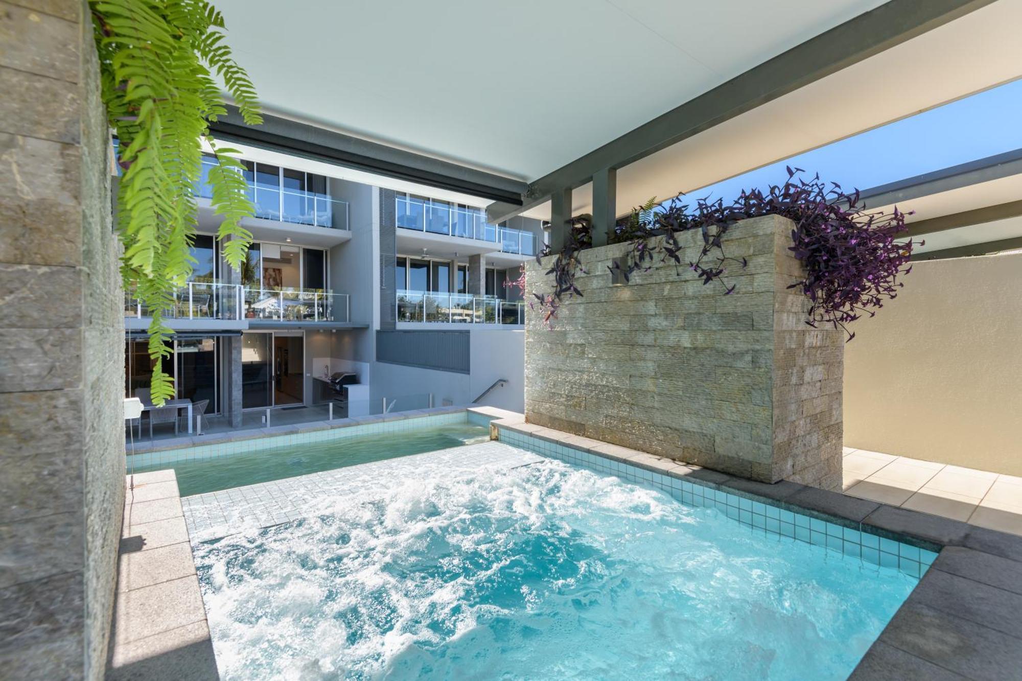 Aparthotel Coconut Grove Port Douglas Exterior foto
