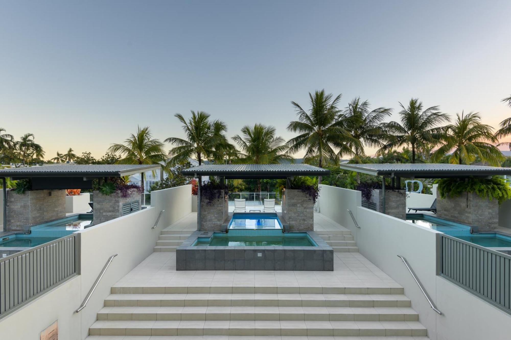 Aparthotel Coconut Grove Port Douglas Exterior foto